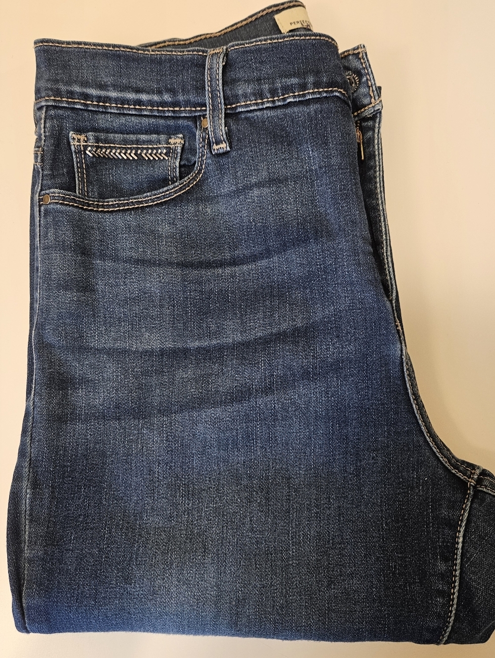 Levis Perfectly Slimming 512 Classic Blue Wash Skinny Jeans - Size 12